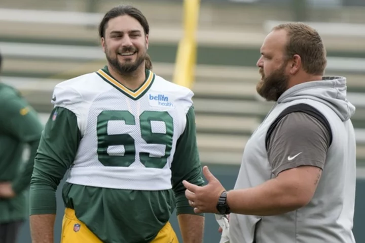 Packers' Bakhtiari feeling healthy again, upbeat while adapting to Rodgers' absence