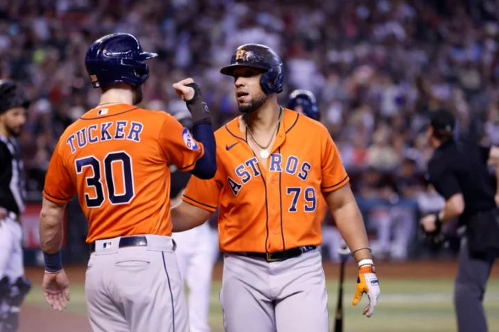 Astros win to grab first-round MLB playoff bye after Rangers loss