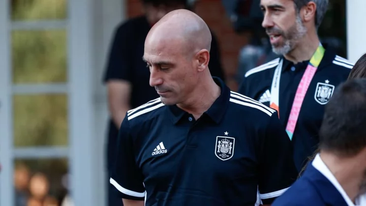 Luis Rubiales refuses to resign from Spanish FA over Jenni Hermoso kiss