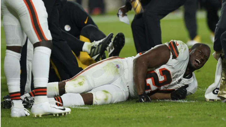 Browns star Nick Chubb to undergo surgery on season-ending knee injury sustained against Steelers