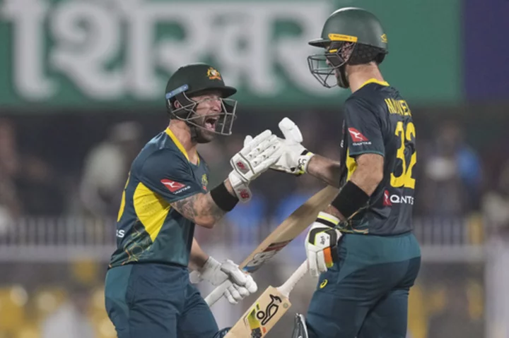 Glenn Maxwell’s century helps Australia beat India in third T20