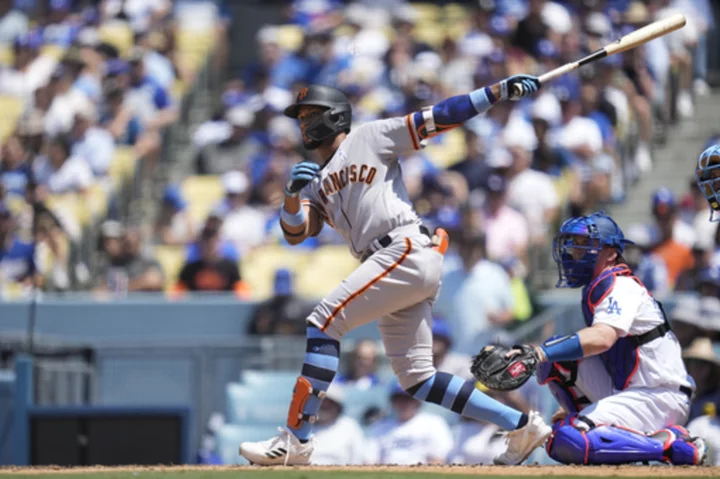 Giants finish off rare sweep of Dodgers in Los Angeles with 7-3 win