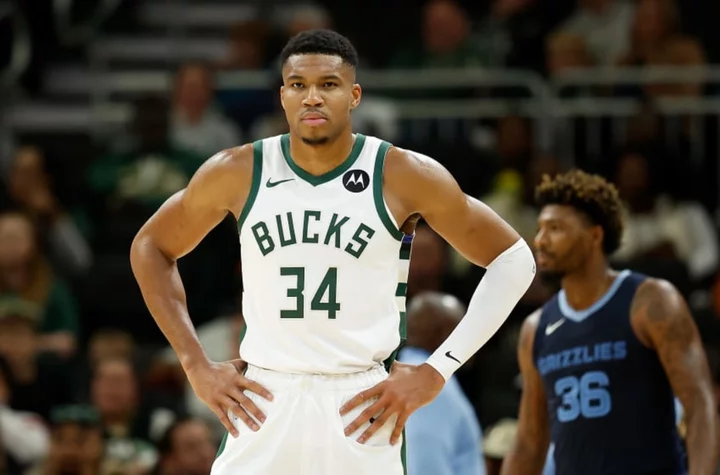 Giannis Antetokoumpo ends any concerns about Bucks future