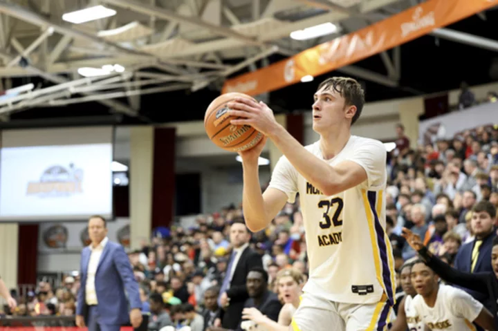 Top basketball recruit Cooper Flagg chooses Duke over UConn