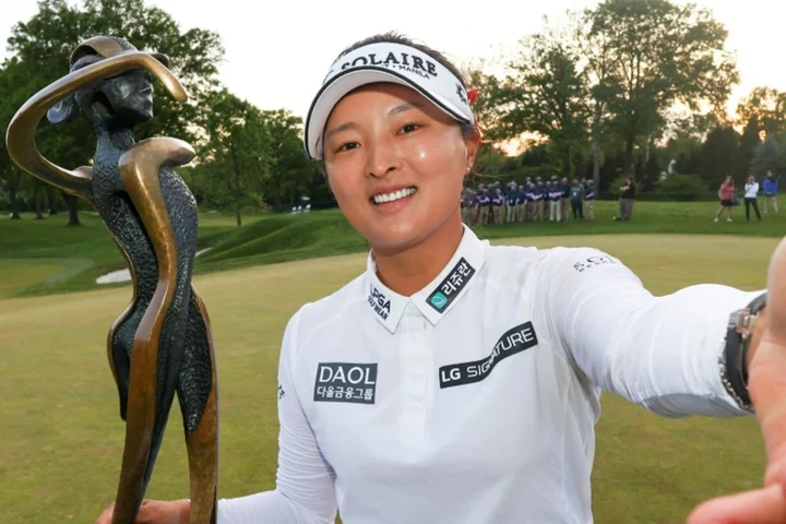 Ko defeats Lee in playoff to win LPGA's Founders Cup