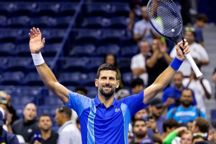 'Lights out' Djokovic cruises on US Open return