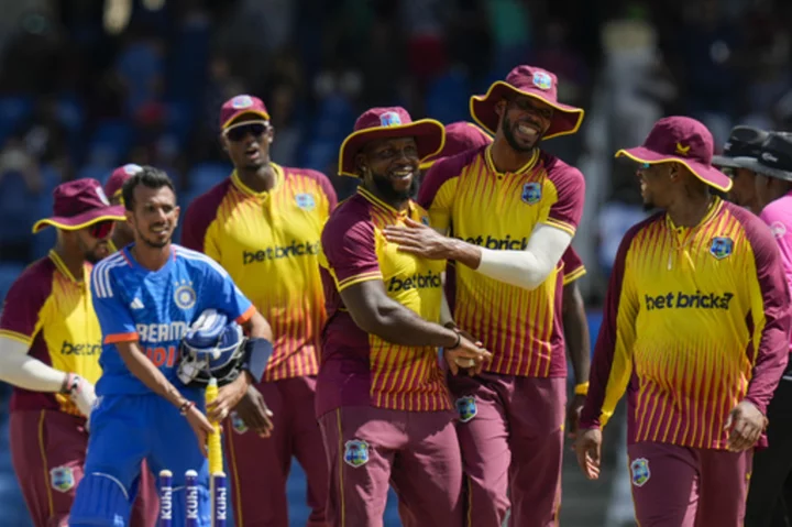 West Indies beat India by 4 runs in 1st Twenty20 match