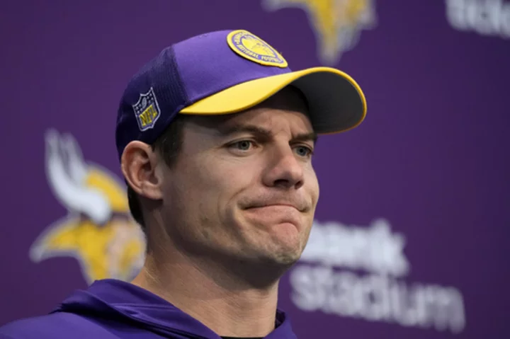 Vikings to weigh options at quarterback during the bye