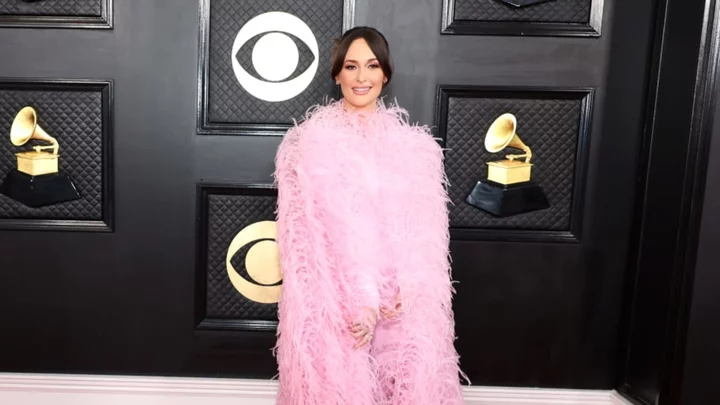 Roundup: Kacey Musgraves, Cole Schafer Break Up; Mark Cuban to Sell Mavericks; Florida State Back in CFP Top Four