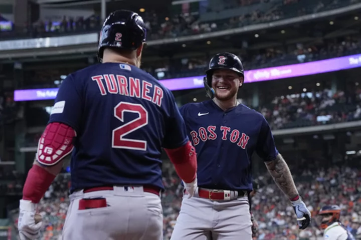 Verdugo, Abreu both homer with 4 hits as Red Sox rout Astros 17-1