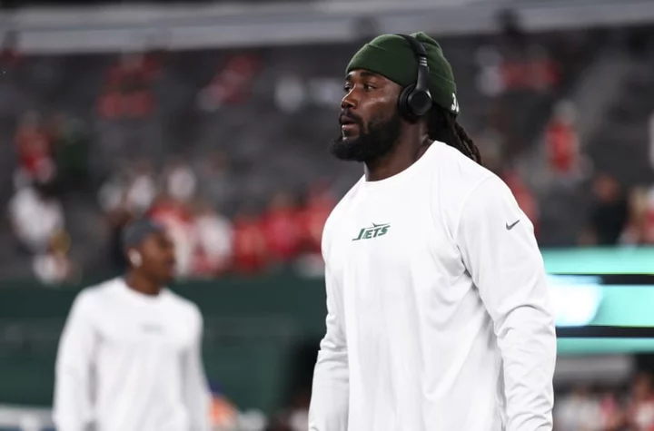 Jets RB Dalvin Cook plays the world's smallest violin ahead of trade deadline