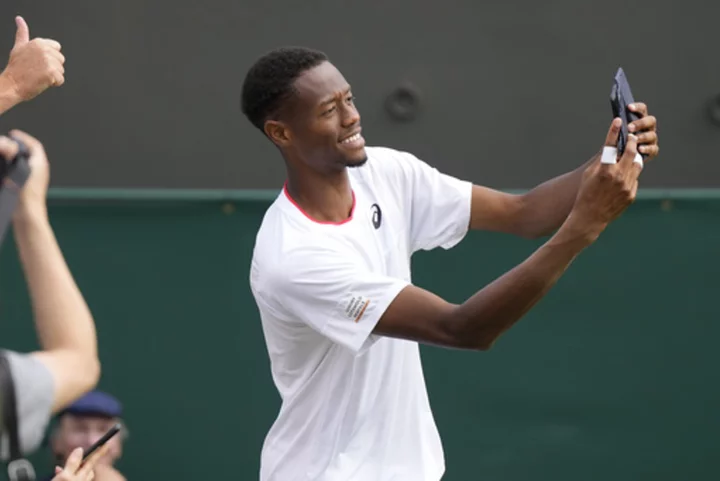 Georgia Tech's Eubanks stuns Tsitsipas at Wimbledon to reach his first Grand Slam quarterfinal
