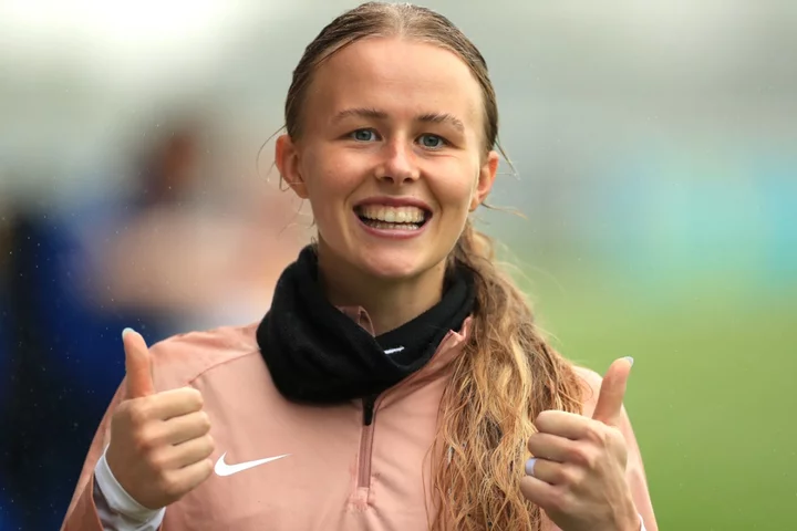 England goalkeeper Hannah Hampton joins Chelsea with sights set on silverware