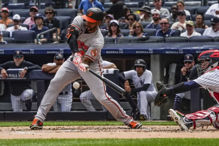 Orioles' Hicks answers expected boos in the Bronx with HR in 2nd game back against Yankees