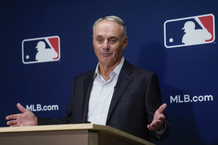 Manfred hopes voter rejection of Coyotes area won't hurt Diamondbacks stadium deal