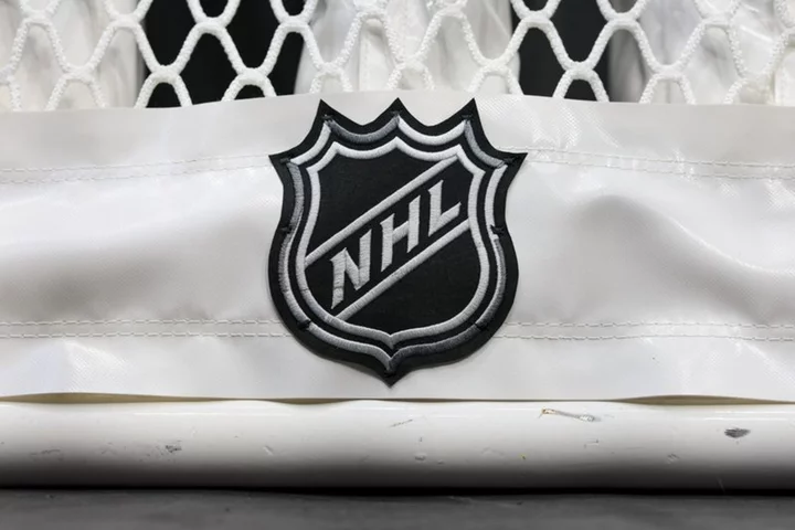 NHL-League backtracks on controversial Pride tape ban