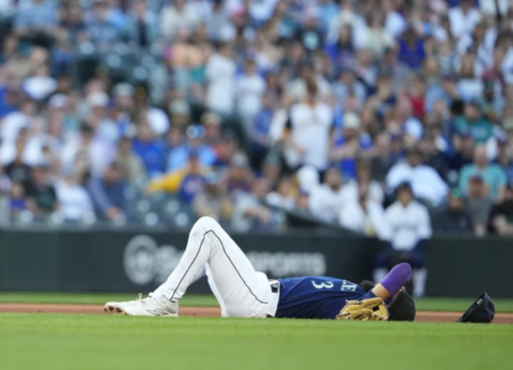 Mariners place SS J.P. Crawford on concussion injured list following collision