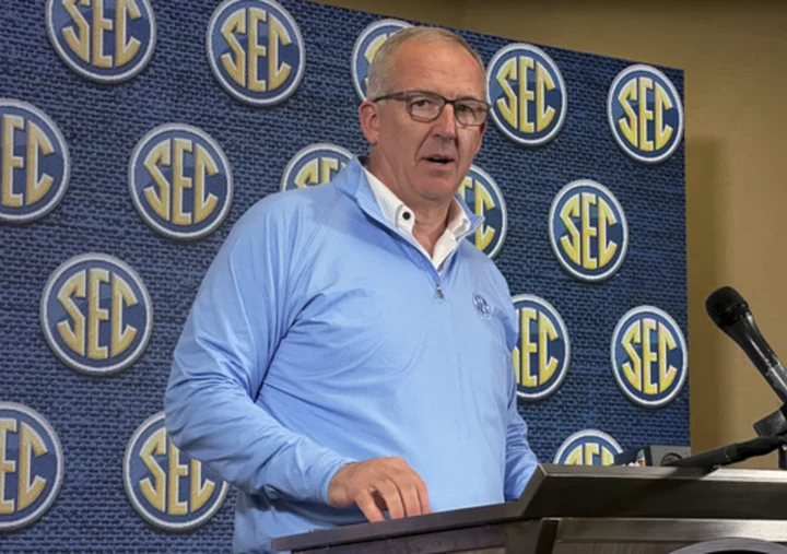 SEC puts emphasis on gambling after college sports roiled by multiple wagering scandals