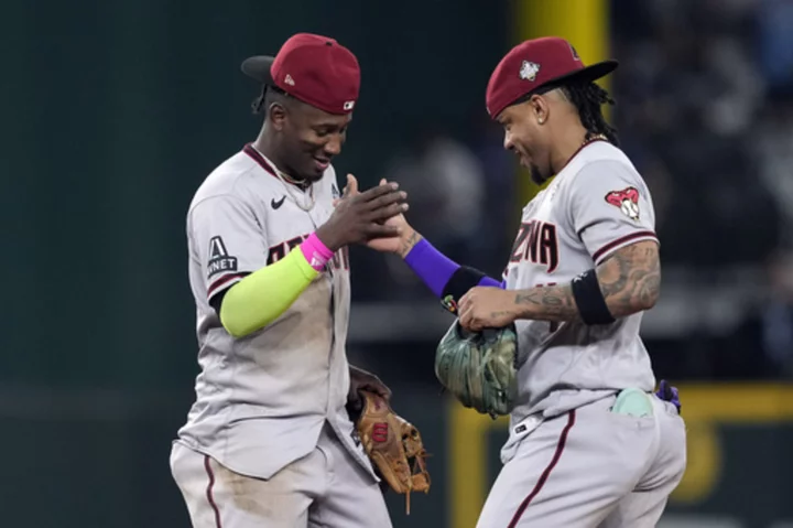 D-backs, Rangers combine for no errors in first two World Series games, continuing year-long trend