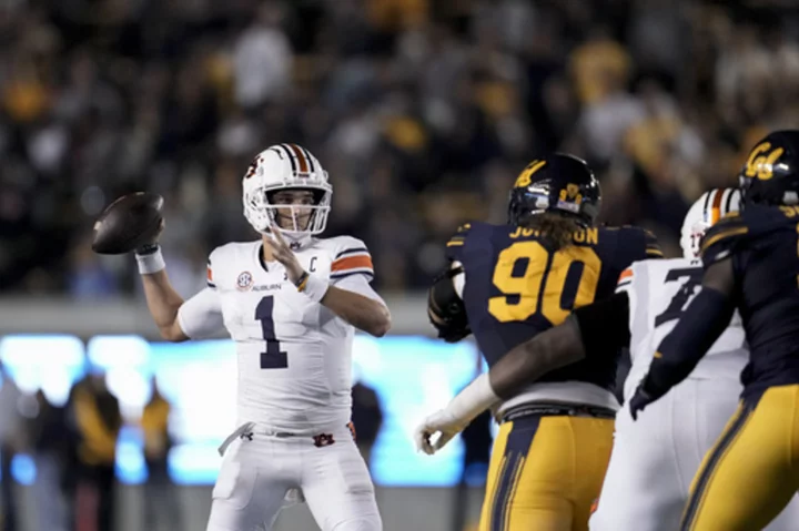 Auburn still trying to resolve QB issues as it hosts in-state Samford of the Southern Conference
