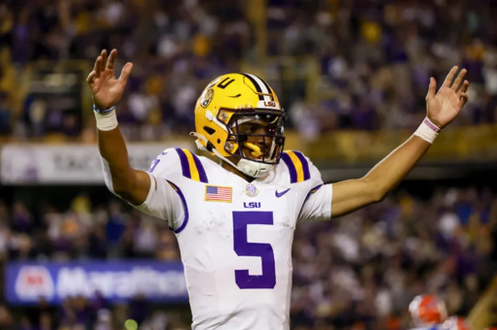 STAT WATCH: LSU's Jayden Daniels only FBS quarterback to pass for 350 and run for 200 in single game