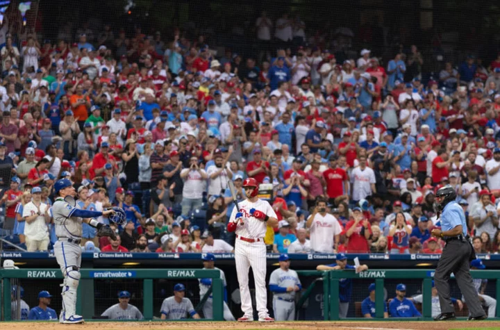 Phillies fans show support to Trea Turner with standing ovation