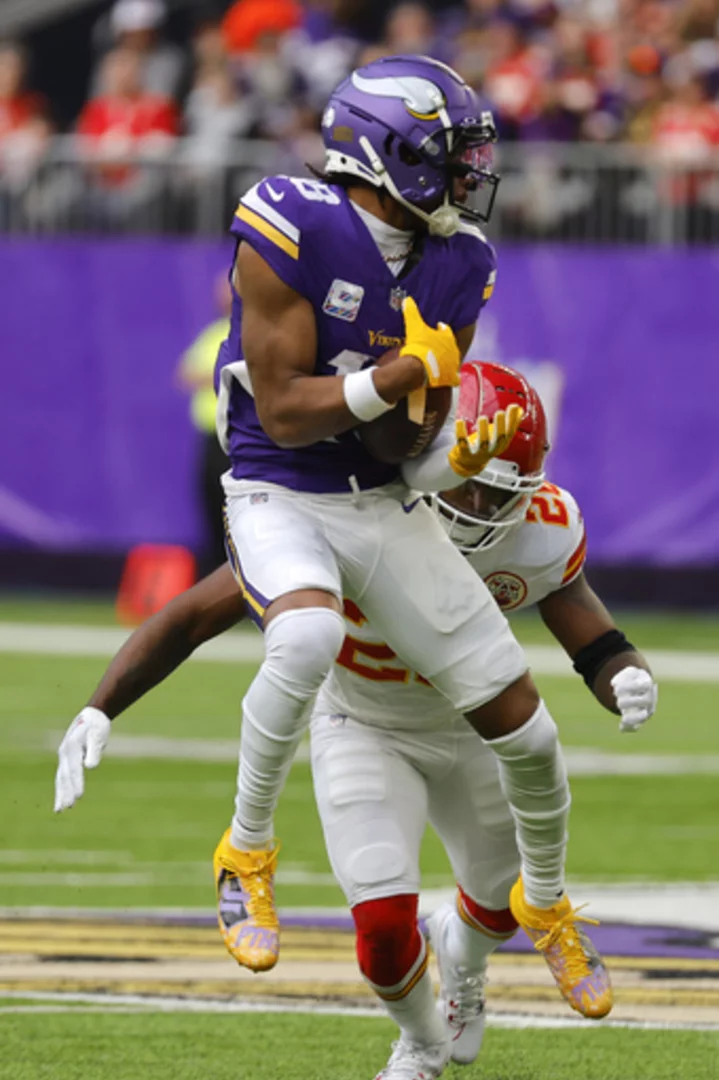 Vikings star wide receiver Justin Jefferson still being evaluated for hamstring injury