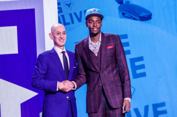 Charlotte Hornets fan releases all his feelings at once after Brandon Miller pick