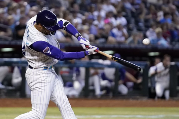 Thomas, Gurriel help the Diamondbacks rally for a 5-4 win over the sinking Padres