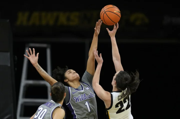 Caitlin Clark, No. 2 Iowa struggle offensively and fall 65-58 to Kansas State