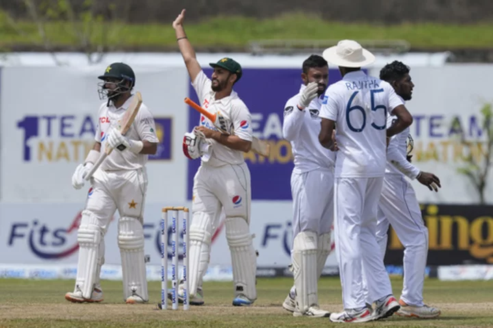 Pakistan beats Sri Lanka by 4 wickets to win the 1st of 2 tests between south Asian rivals