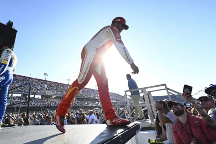 Bubba Wallace on pole at Texas after making 2nd round of NASCAR's playoffs