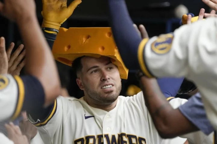 Caratini 8th-inning homer lifts Brewers over Cubs 6-5, overcoming Bellinger's 4 hits, 3 RBIs