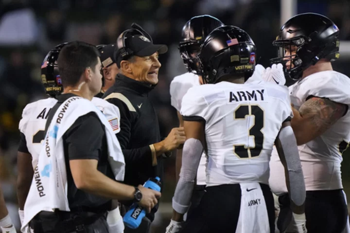 Army extends the contract of coach Jeff Monken. The deal runs through 2027, AP source says