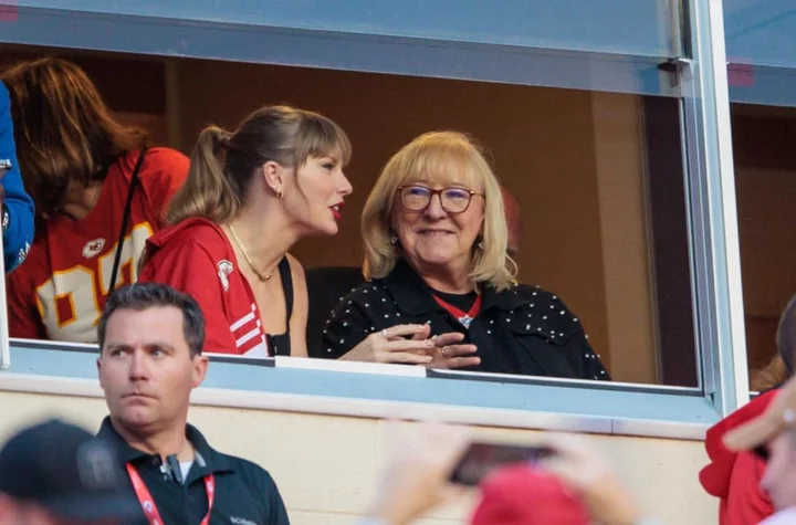Is Taylor Swift at the Chiefs game today against the Chargers?