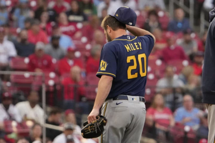 Brewers pitcher Wade Miley strains lat muscle