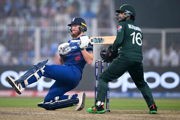 Stokes and Root punish Pakistan as England make 337-9 in World Cup