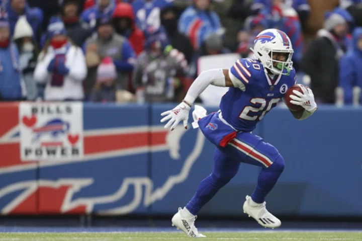 Bills RB Nyheim Hines will miss the season after being hit by a jet ski, AP source says