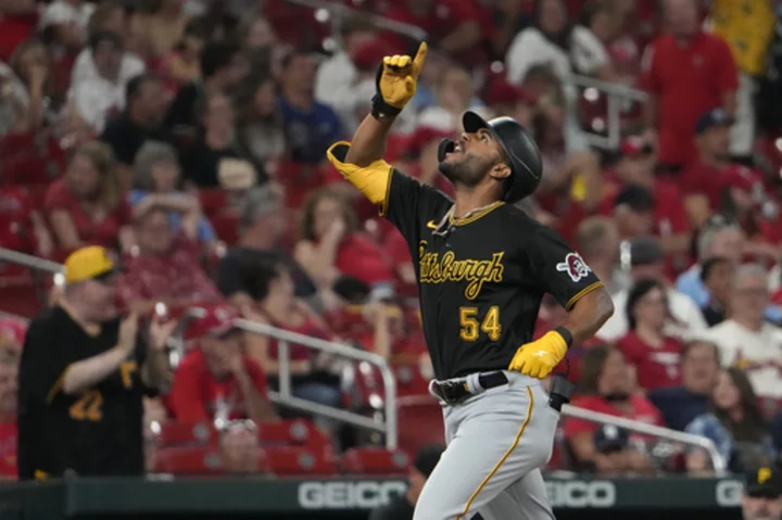 Palacios homers in 9th as Pirates beat Cardinals 7-6 for 5th straight win