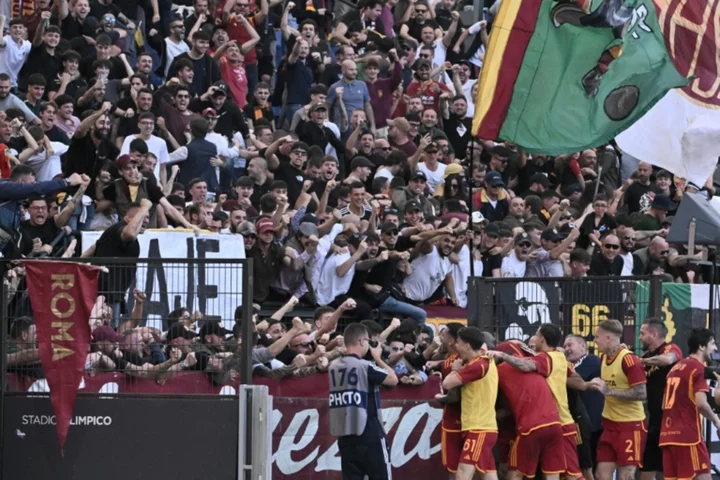 El Shaarawy's late strike fires Roma past 10-man Monza