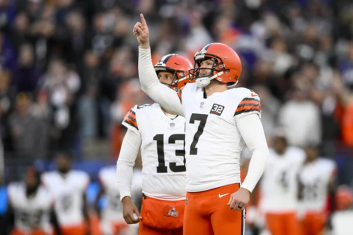 Watson rallies Browns from 14 down in 4th to 33-31 win over Ravens, tightening AFC North