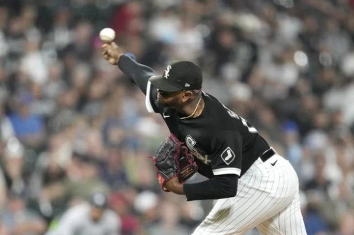 White Sox top Yankees 9-2 behind strong outing from Clevinger