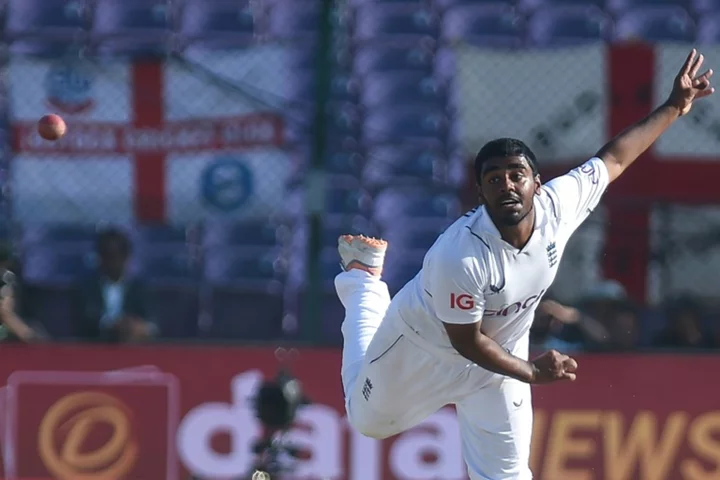 England call up teenager Ahmed to Ashes squad