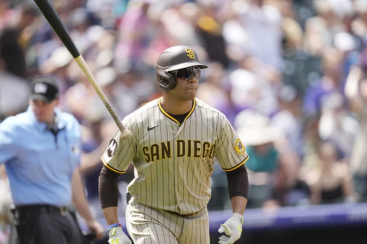 Gary Sánchez hits 2 of Padres' 4 home runs in 11-1 win over Rockies