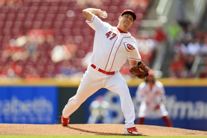 Reds shut out Mets, handing New York 5th straight series loss