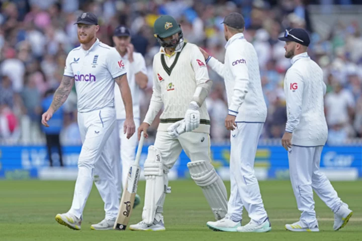 Injured Lyon inspires Australia by batting in 2nd Ashes test at Lord's