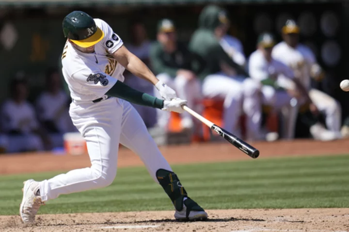 Carlos Pérez and Kevin Smith homers power Athletics to a 5-2 win over Blue Jays