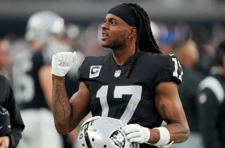 Davante Adams desperately trying to save face with Raiders