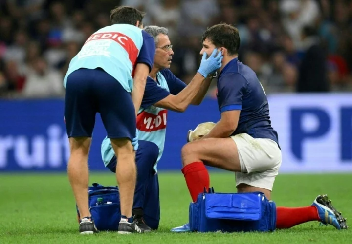 France captain Dupont has surgery on fractured cheekbone