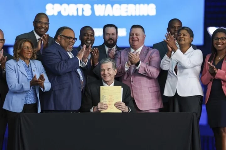 North Carolina governor signs sports, horse racing betting law; wagering to being in early 2024